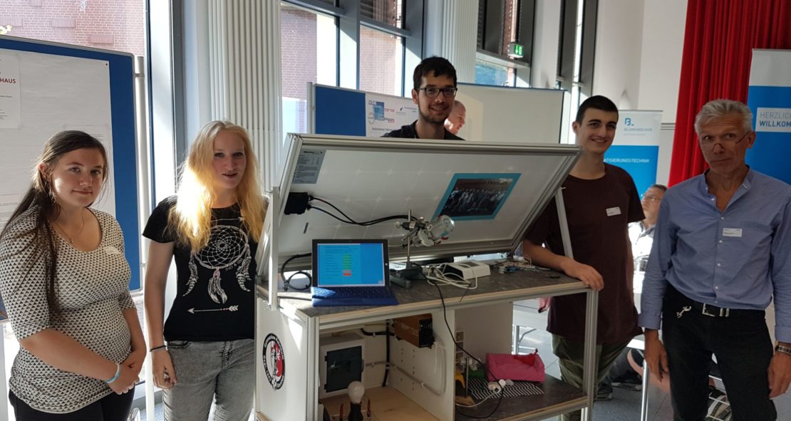 Sonnenhaus der 10B bei der Technikpreis-Endausscheidung in Mülheim