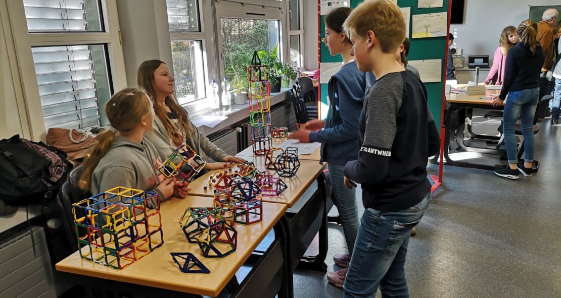 Von Gedankenlesern und Geheimagenten – Sechstklässler erkunden die Welt der Mathematik am Gymnasium Petrinum