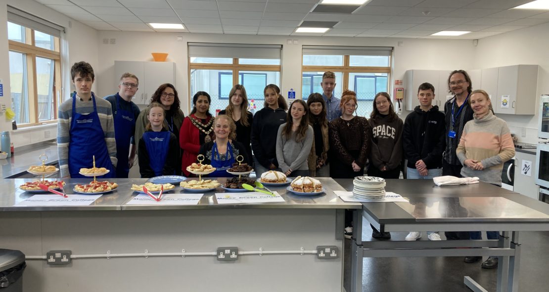 Win – Win – Win-Situation: Praktikum am Manor Green College in Crawley (England)
