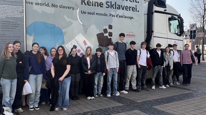 Besuch des Missio-Trucks